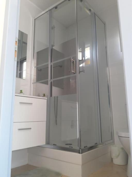 Maison Dans Une Propriete Avec Une Cour Corneilhan Extérieur photo